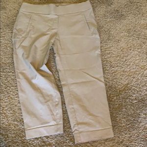 Ladies size 14 APT9 Classic tan capris.